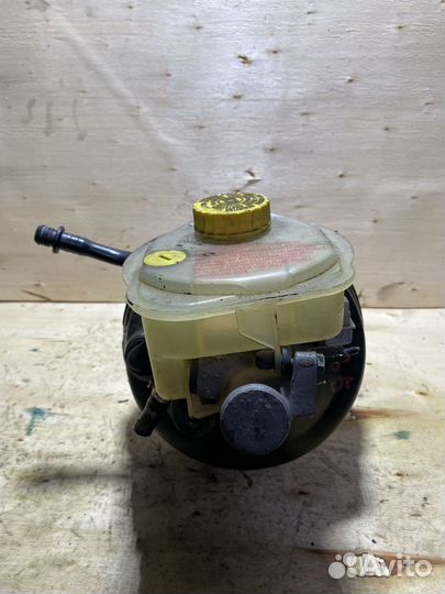 Вакуумный усилитель тормозов VW Passat B5 V30