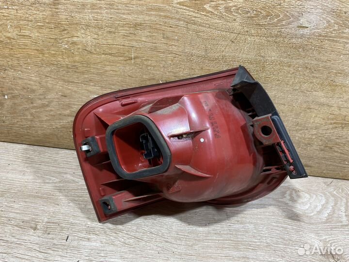 Фонарь задний правый VW Passat B6 Арт. 111591