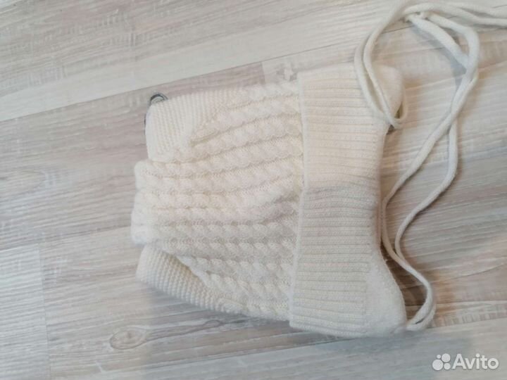 Шапка демисезонная вязаная на 3-6 месяцев