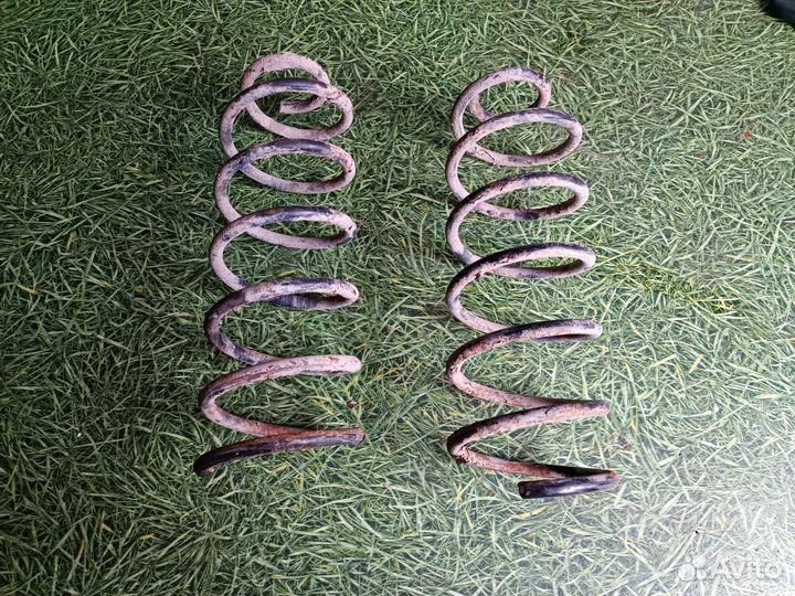 Пружины задние 2 шт для Опель вектра б 1997г