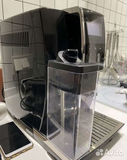 Кофемашина delonghi
