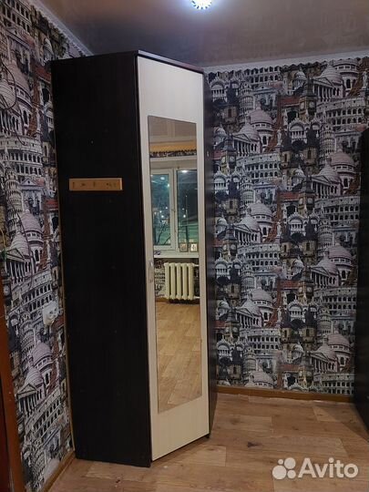 Угловой шкаф