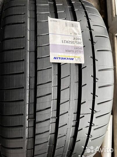 Michelin Pilot Super Sport 285/35 R21