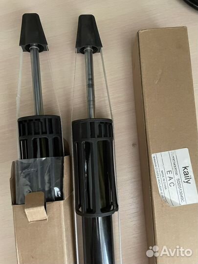 Комлект задних амортизаторов Шкода Октавия А7