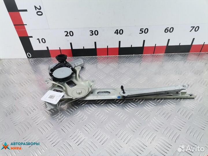 Стеклоподъемник передний правый Toyota Prius 2
