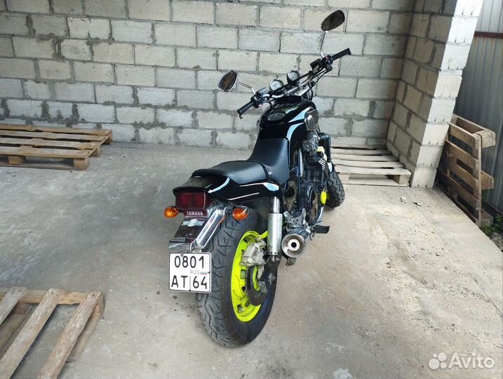 Yamaha FZX750