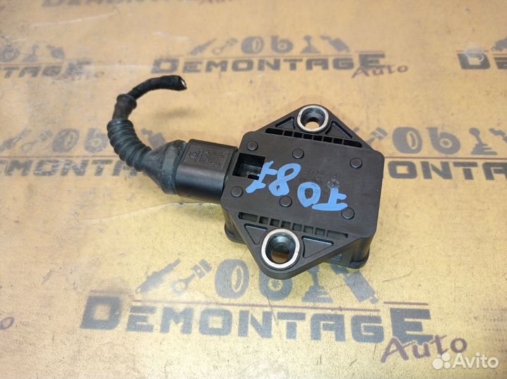 Датчик ускорения Passat B5 Рестайлинг Audi A6 C5