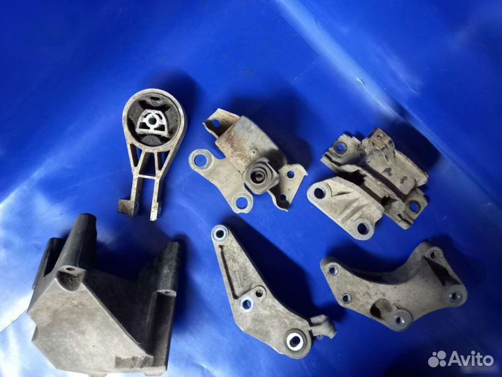 Крепления опора подушка Opel corsa d