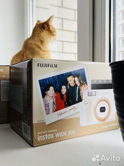 Новые Instax Wide 300 Toffee Fujifilm