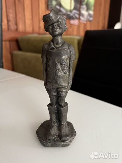 Сын полка статуэтка литье