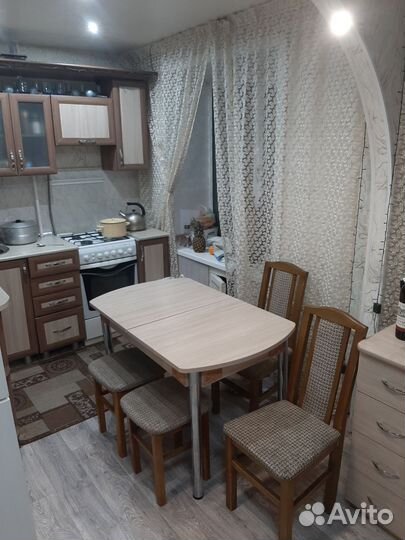 Стулья,стол кухонные