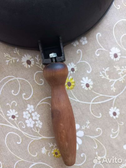 Чугунная сковорода