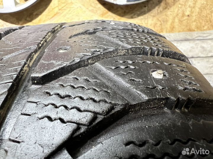 Bridgestone Ice Cruiser 7000 225/65 R17