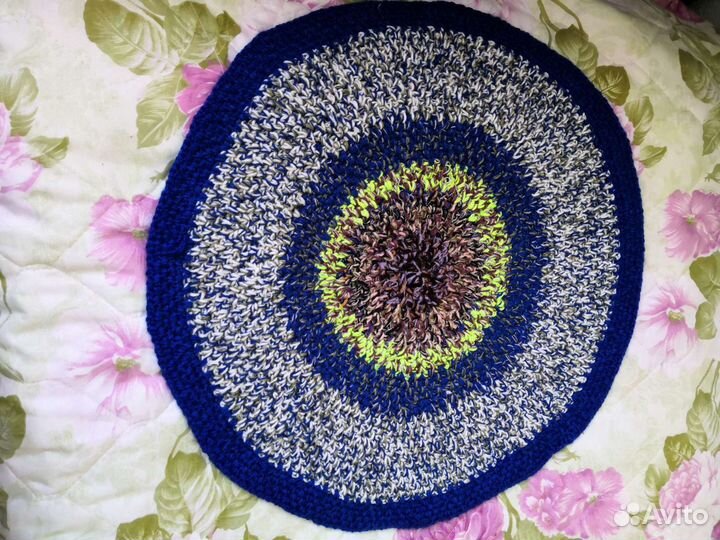 Коврик вязаный