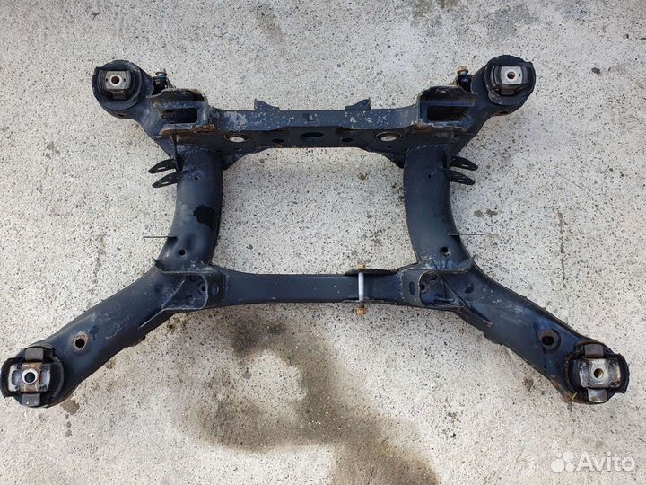 Балка задняя (подрамник) для Mercedes W164