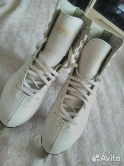 Коньки фигурные р.34 Scorpion новые