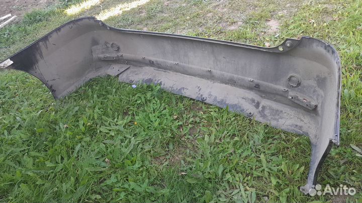 Продам задний бампер от тойота эстима