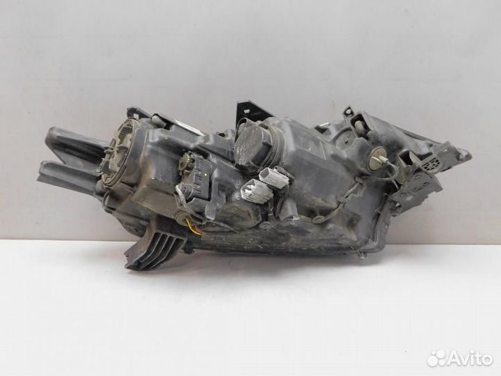 Фара левая Mitsubishi Outlander