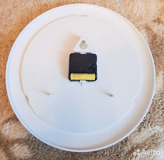 Часы на батарейках