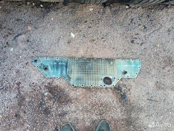 Крышка масляного радиатора Volvo FH12 D12C