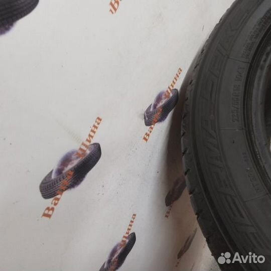 Nitto Therma Spike 235/55 R18