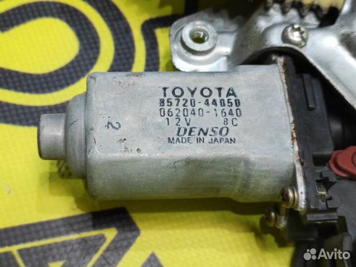 Стеклоподъемник задний левый Toyota Ipsum ACM21