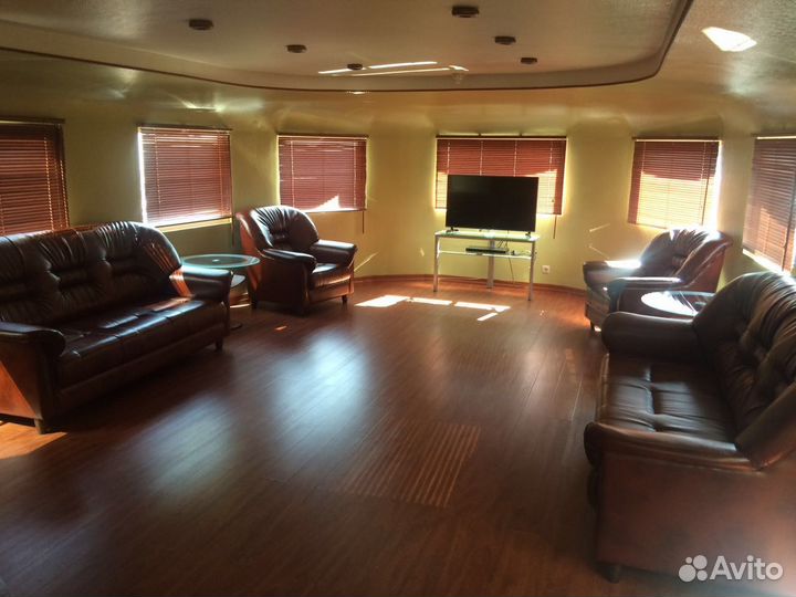 Теплоход Лагуна до 60 чел. Свободен в пт. и сб