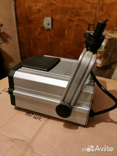 Трековый светильник прожектор Lival CDM TD 70W