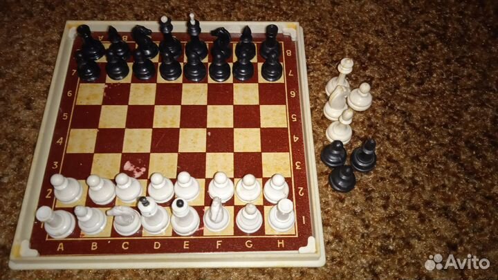 Сувенирные магнитные шахматы из СССР