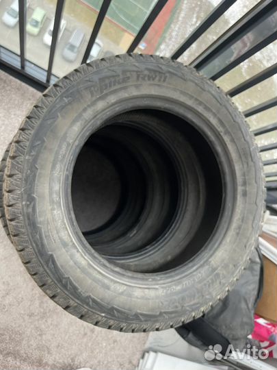 Hankook I'Pike RW11 2.25/65 R17