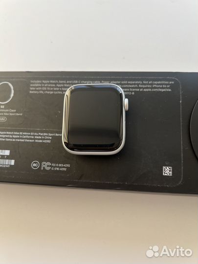 Apple Watch Se 44 MM Nike не заряжаются