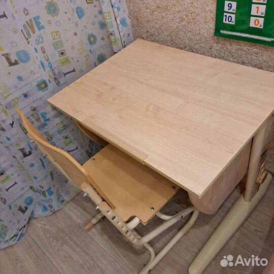 Растущая парта и стул бу