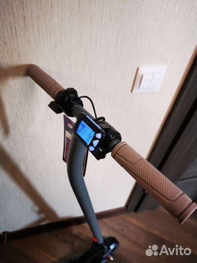 Электросамокат новый, на гарантии до 100 кг