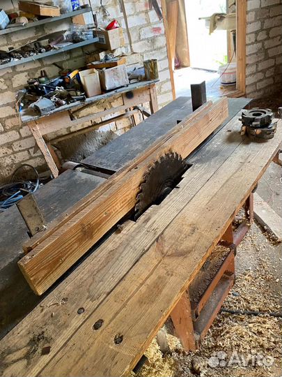 Деревообрабатывающий станок