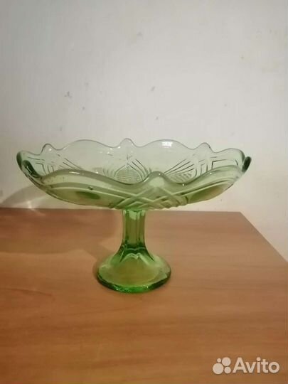 Ваза для фруктов цветное стекло