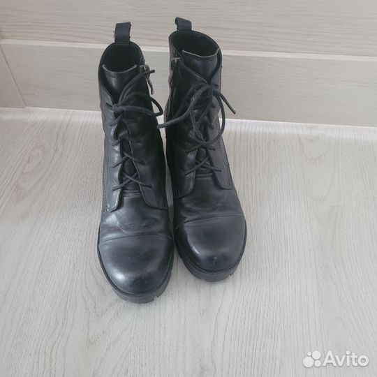 Ботинки р 35.кожа