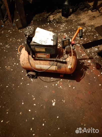 Продам компрессор