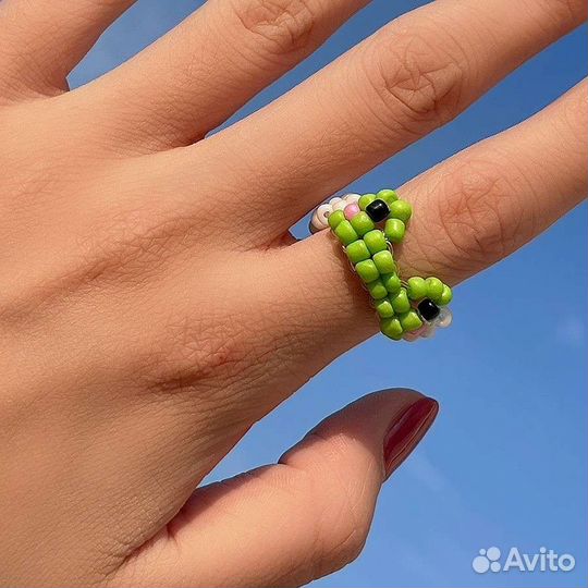 Кольцо из бисера
