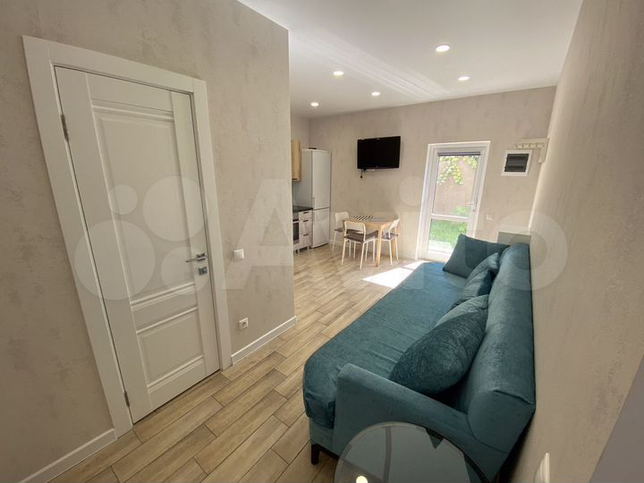 2-к. квартира, 55 м², 1/3 эт.