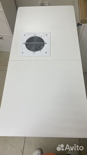 Стол маникюрный