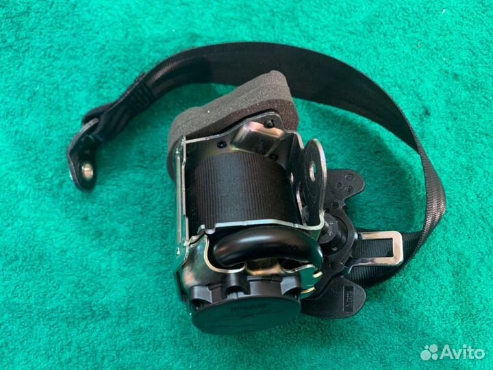 Ремень безопасности задний левый Land Rover