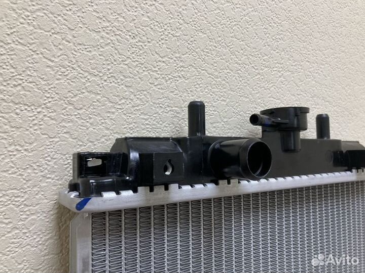 Радиатор охлаждения Дайхатцу Стория 98-04