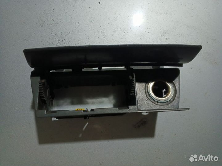 Пепельница передняя для Volvo S40