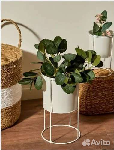 Горшок для цветов на подставке 2 литра