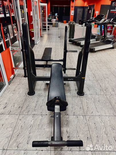 Скамья для жима с положительным углом