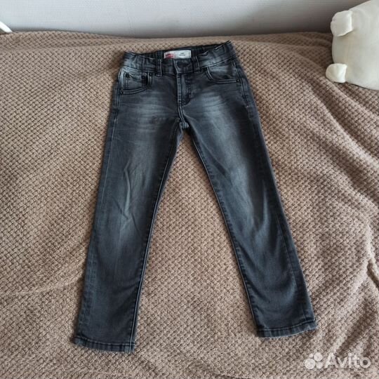 Джинсы для девочки levi's