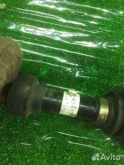 Полуось передняя правая (приводной вал, шрус) Toyo