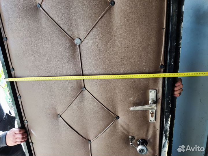 Дверь входная металлическая