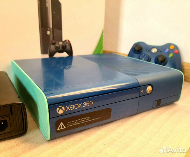 Xbox 360 250gb+120 игр+2 геймпада