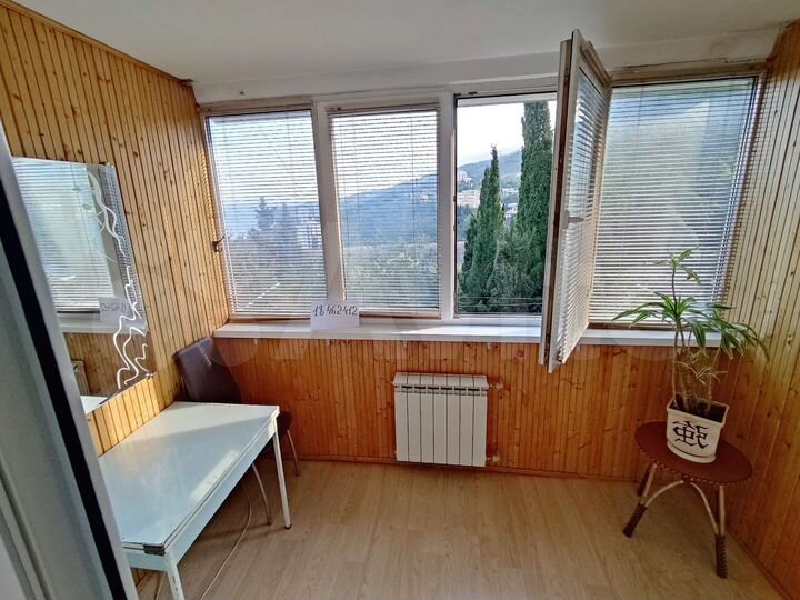 2-к. квартира, 48 м², 3/5 эт.